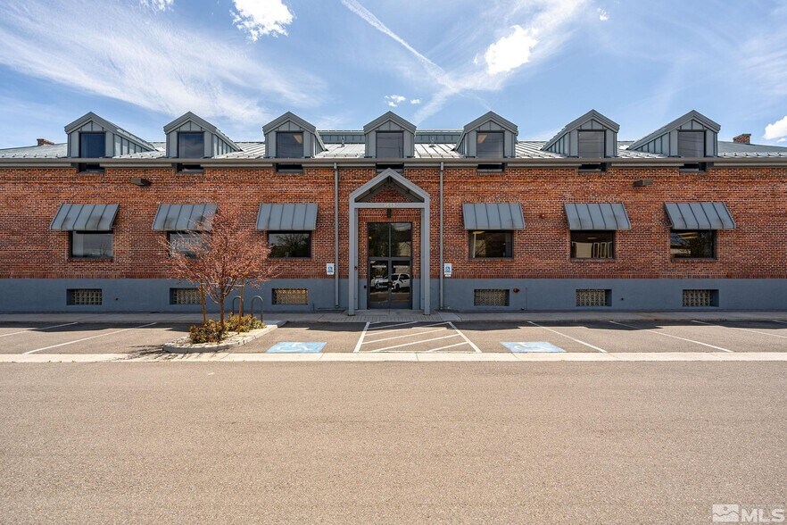 More Photos Of 1615 US Highway 395 N, Minden Office For Sale