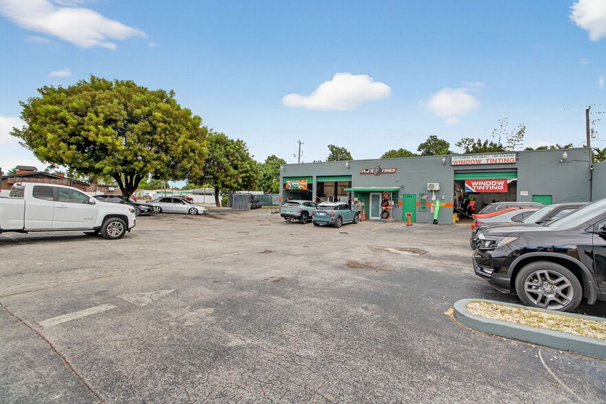 More Photos Of 449 E Okeechobee Rd, Hialeah Warehouse For Sale