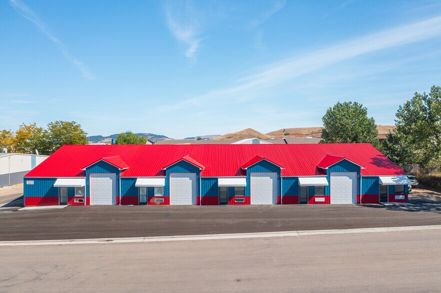 More Photos Of 320 S 26th St, Spearfish Storefront Retail Office For Sale