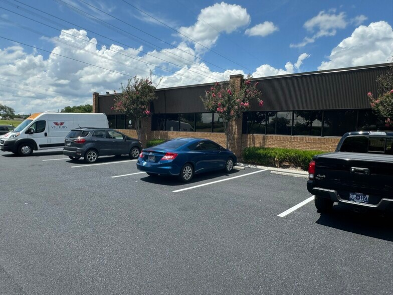 More Photos Of 9051 Executive Park Dr, Knoxville Office For Lease