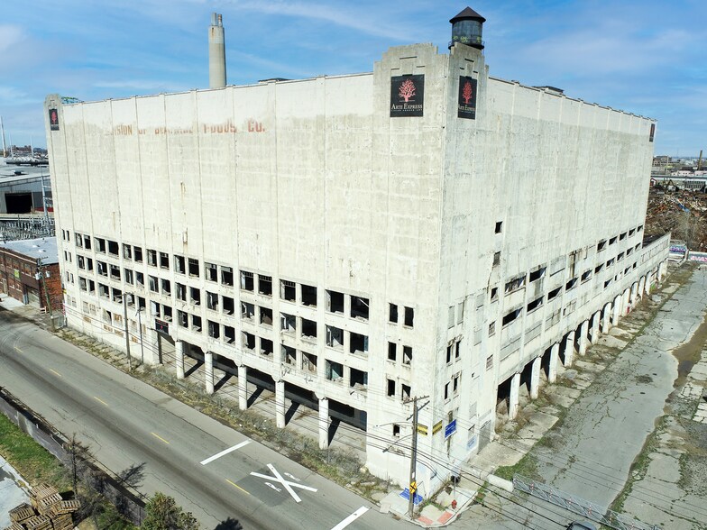 More Photos Of 1921 E Ferry St, Detroit Warehouse For Sale