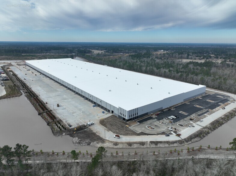 More Photos Of 1338 Interstate Centre Blvd, Ellabell Unknown For Lease