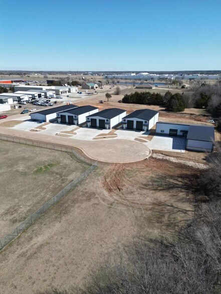 More Photos Of 3003-3005 N Park Dr, Stillwater Industrial For Sale