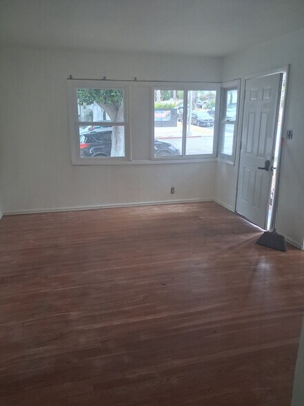 More Photos Of 1826-1832 California Ave, Santa Monica Apartments For Sale