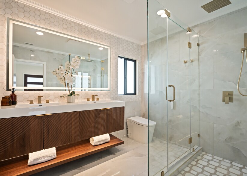 More Photos Of 216 Cliff Dr, Laguna Beach Apartments For Sale