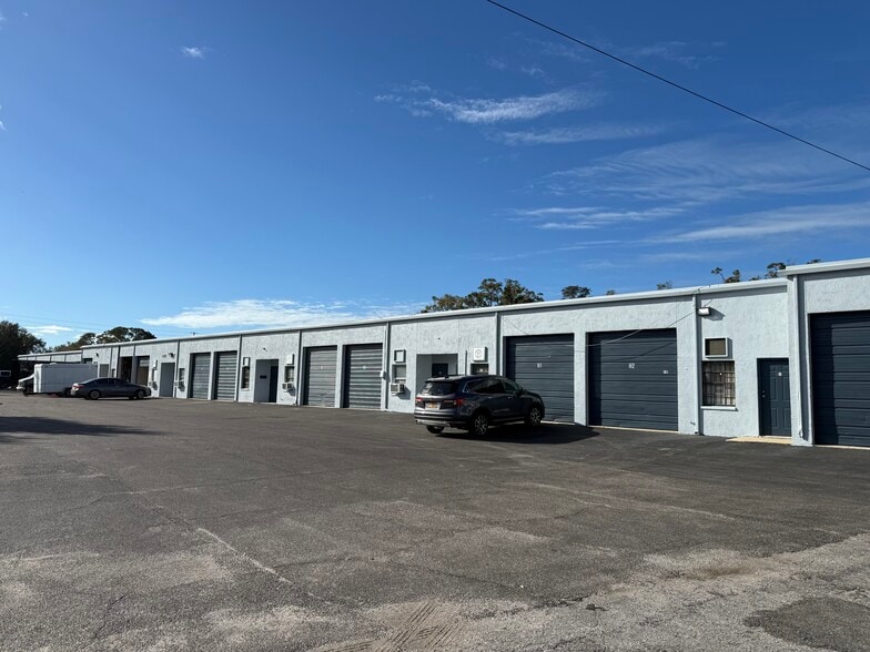 More Photos Of 1660 Tilley Ave, Clearwater Manufacturing For Lease