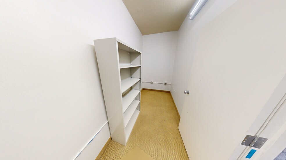 More Photos Of 1940 Garnet Ave, San Diego Medical For Sale
