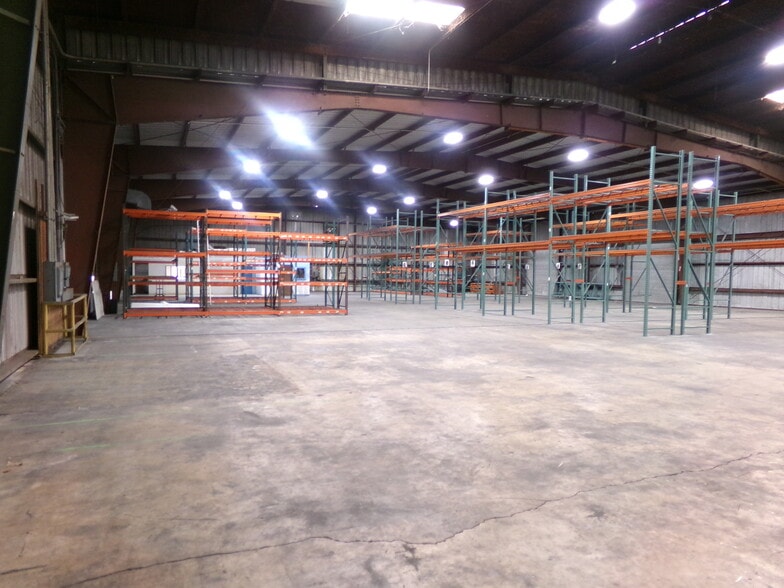 More Photos Of 3030 Winter Lake Rd, Lakeland Distribution For Lease