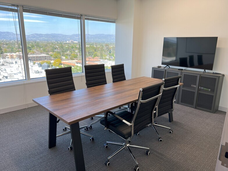 More Photos Of 15303 Ventura Blvd, Sherman Oaks Office For Lease