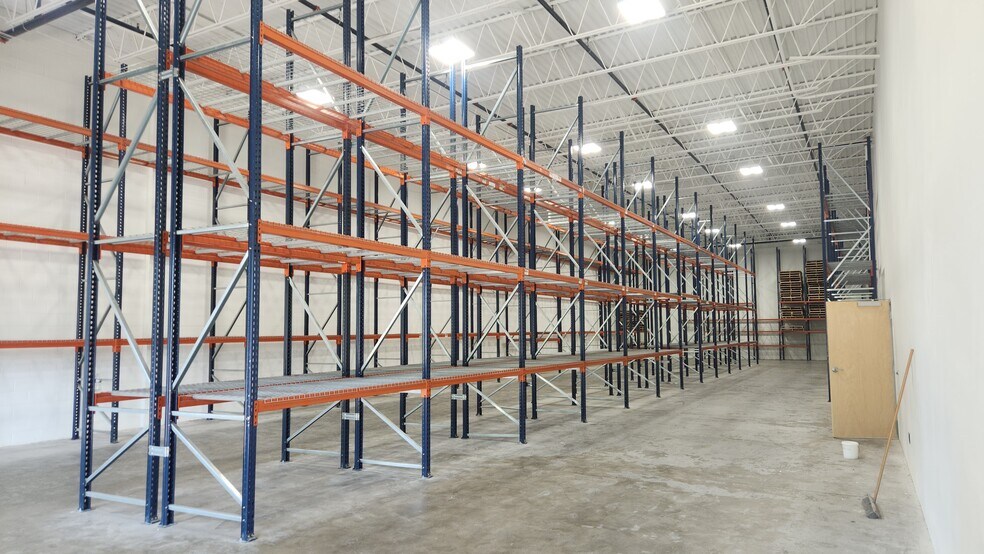 More Photos Of 10725 John Price Rd, Charlotte Warehouse For Lease