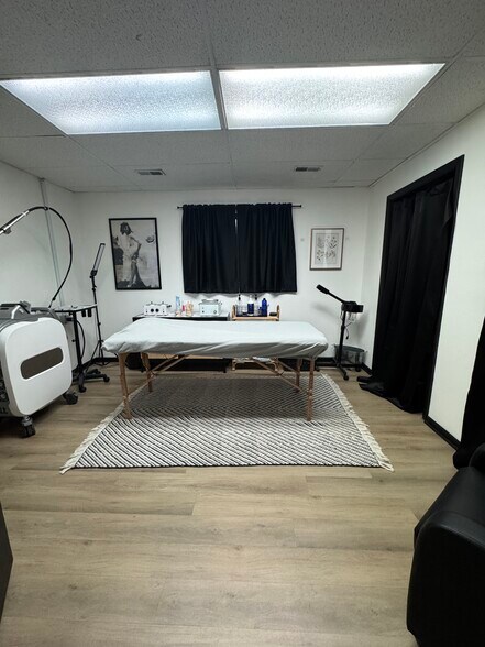 More Photos Of 4351 Murray Ave, Pittsburgh General Retail For Lease