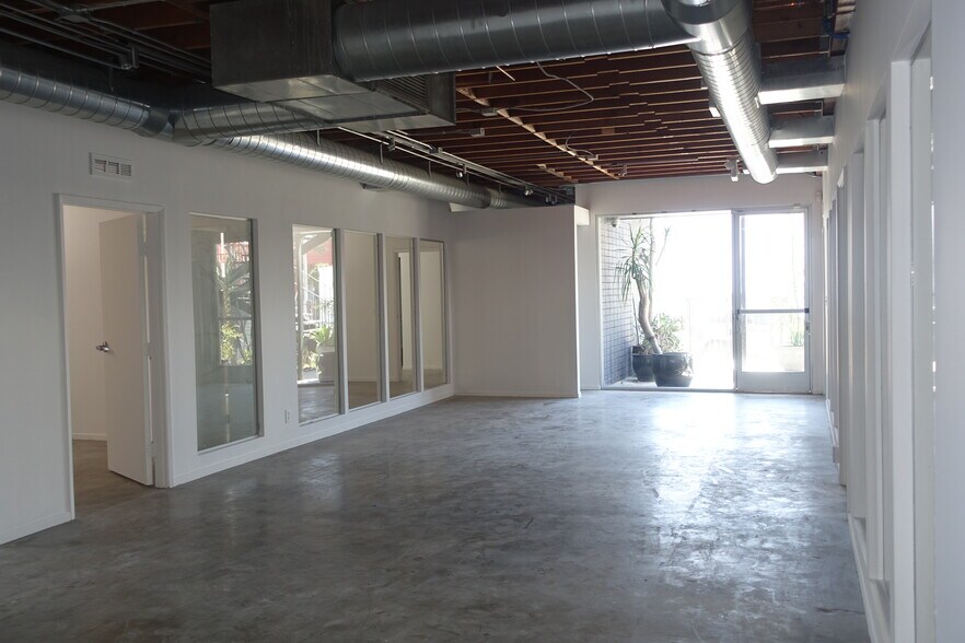 More Photos Of 818 N La Brea Ave, Los Angeles Loft Creative Space For Sale