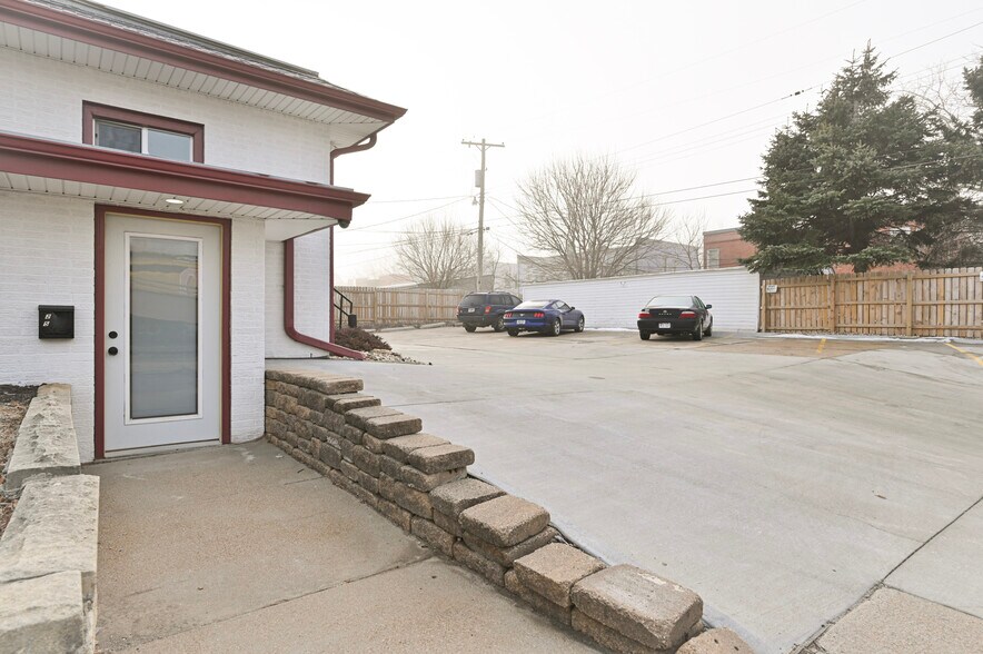 More Photos Of 5519 Northwest Radial Hwy, Omaha Medical For Sale