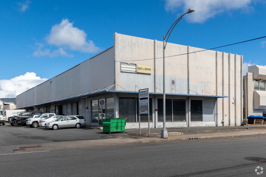 More Photos Of 2688 Kilihau St, Honolulu Warehouse For Lease