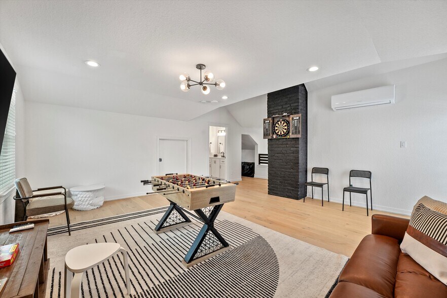 More Photos Of 235 Westheimer Rd, Houston Apartments For Sale