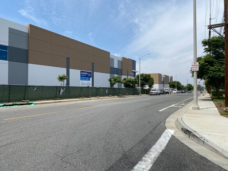 More Photos Of 900 Marlborough ave, Riverside Manufacturing For Lease