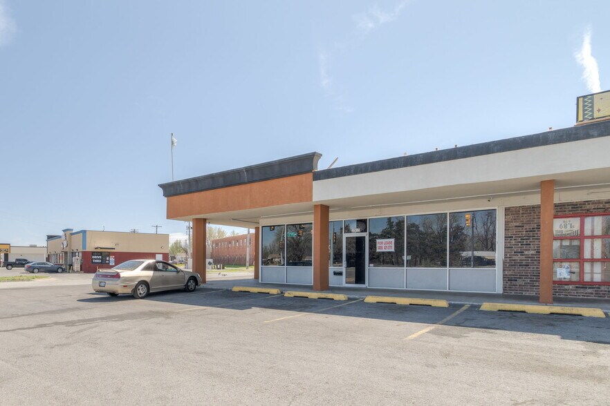 More Photos Of 3500-3534 S Newcastle Rd, Oklahoma City Storefront For Lease