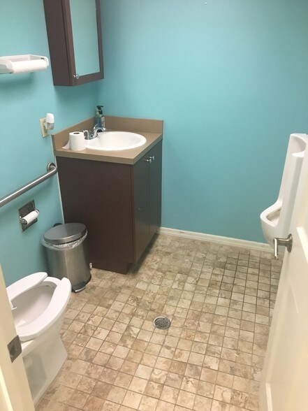 More Photos Of 2890 Harper Rd, Melbourne Industrial For Lease