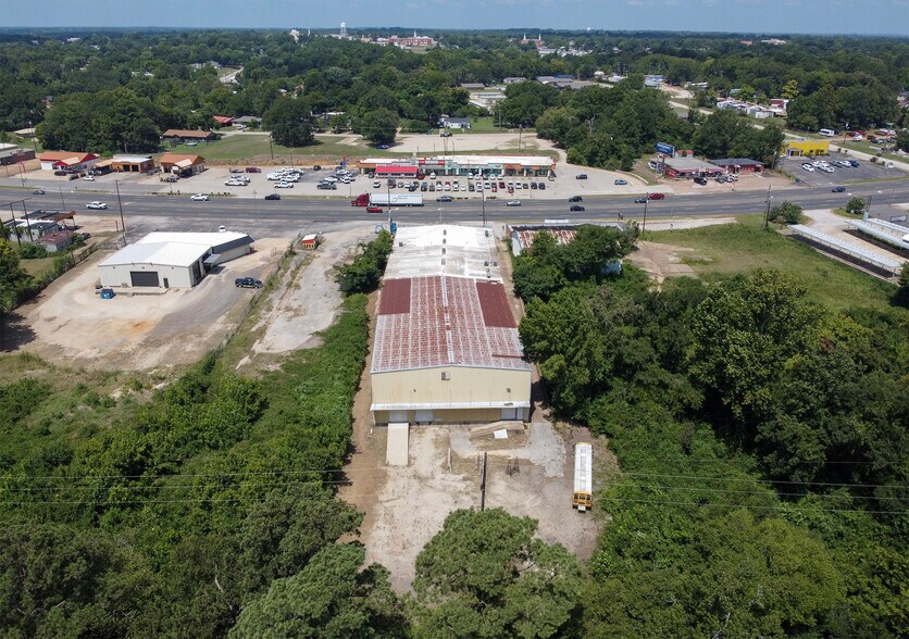 More Photos Of 414 US Highway 79 N, Henderson Industrial For Sale