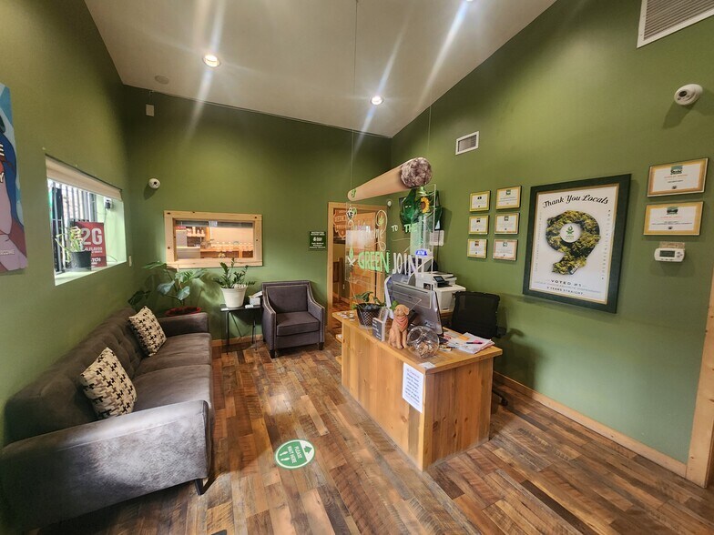 Primary Photo Of 2102 Airport Rd, Rifle Warehouse For Sale