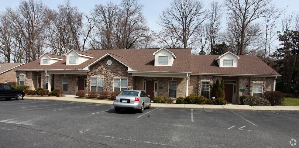More Photos Of 3707 W Market St, Greensboro Office For Lease