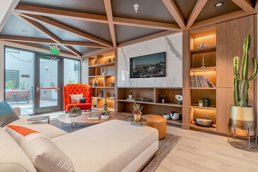 More Photos Of 6240 W Sunset Blvd, Los Angeles Apartments For Lease