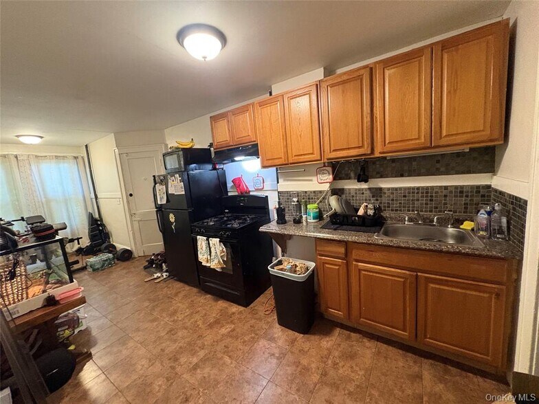 More Photos Of 287 Mrytle Ave, Albany Apartments For Sale