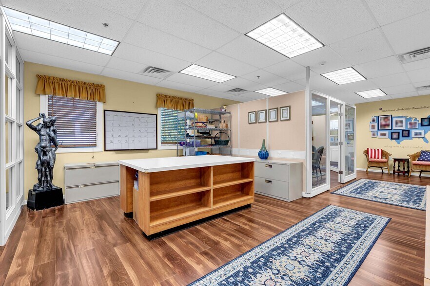 More Photos Of 807 Mantoloking Rd, Brick Office For Sale