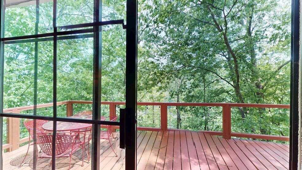 More Photos Of 8045 Sarah Thomas Rd, Silver Point Specialty For Sale
