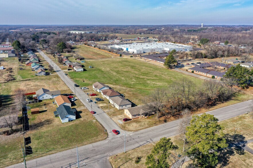 More Photos Of 2401 Viking Dr, Humboldt Apartments For Sale