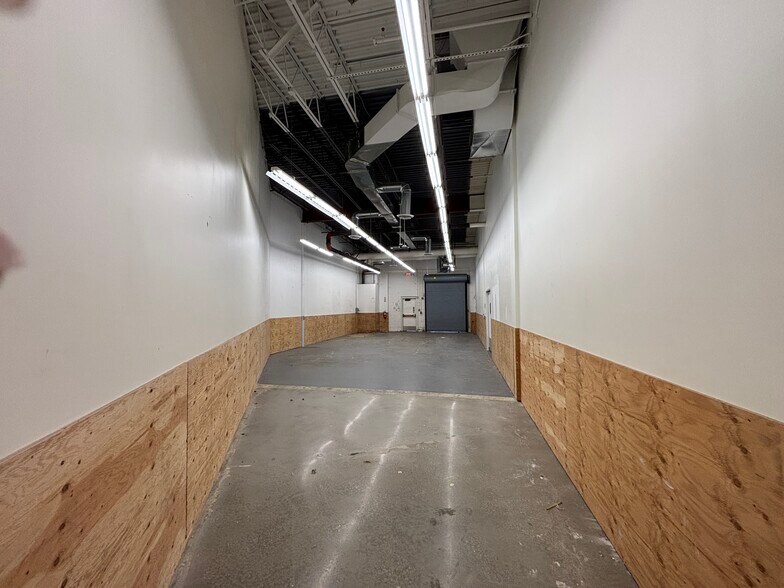 More Photos Of 30 A & S Dr, Paramus Freestanding For Lease