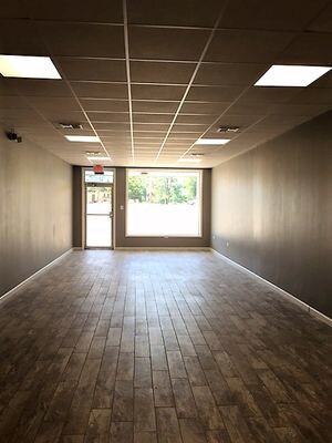 More Photos Of 653 E Madison Ave, Bastrop General Retail For Lease
