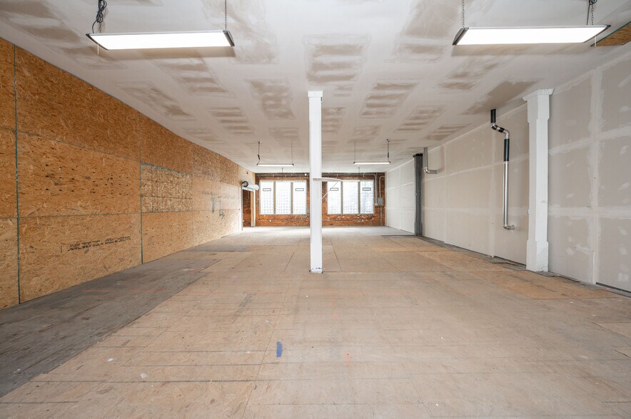 More Photos Of 1514 Kinney Ave, Cincinnati Warehouse For Sale