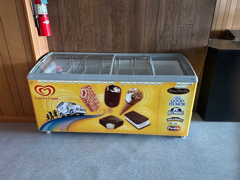 More Photos Of 5728 McCoy Rd, Blacksburg Warehouse For Sale