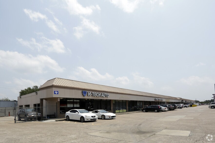 More Photos Of 9121-9399 S Gessner Dr, Houston Unknown For Lease