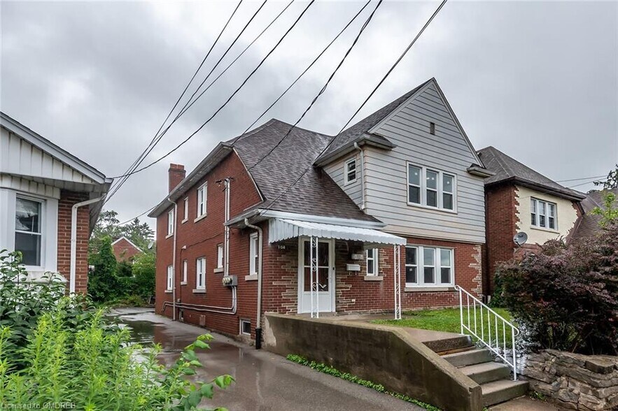 More Photos Of 104 Longwood Rd S, Hamilton Multifamily For Sale