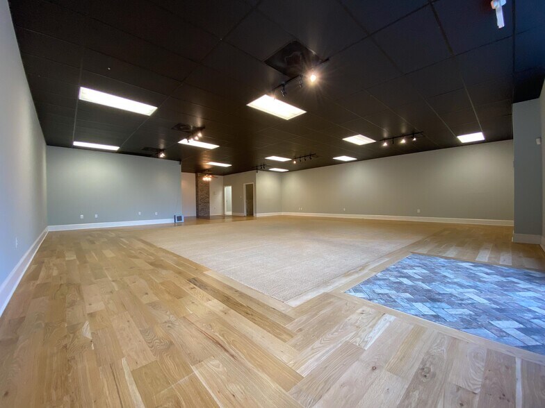 More Photos Of 455 Deanna Ln, Wando Storefront Retail Office For Sale