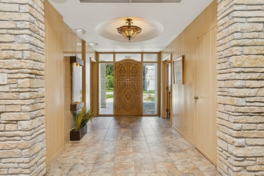 More Photos Of W1800 County Road B, Genoa City Specialty For Sale