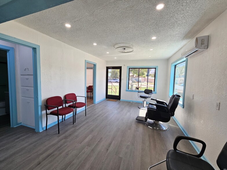More Photos Of 406 W Church St, Carlsbad Freestanding For Lease