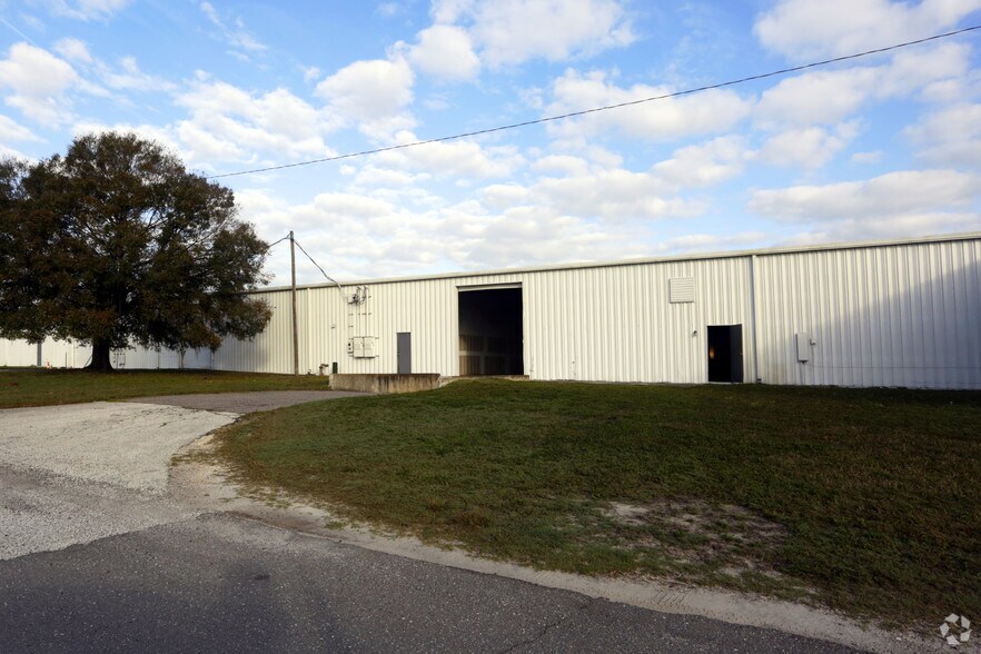More Photos Of 5200-5220 126th Ave N, Clearwater Warehouse For Lease