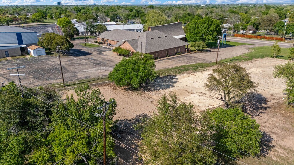 More Photos Of 720 N New Rd, Waco Land For Sale