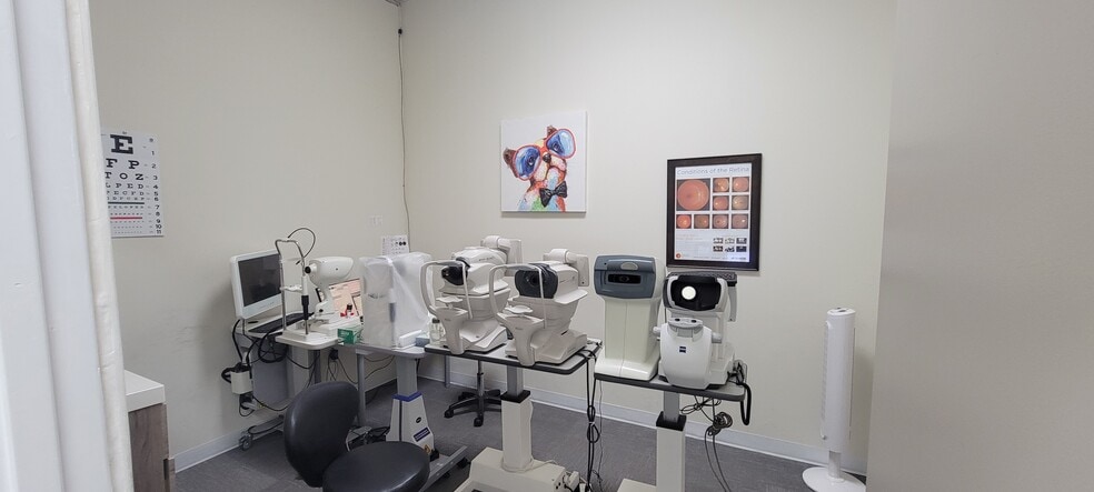 More Photos Of 640 Grand Ave, San Marcos Freestanding For Lease