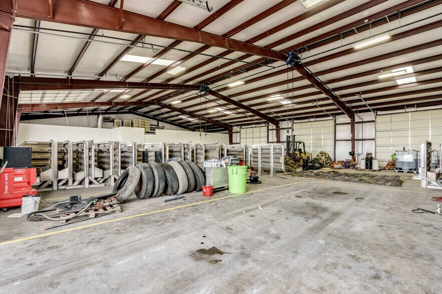 More Photos Of 5901 FM 920, Weatherford Warehouse For Sale