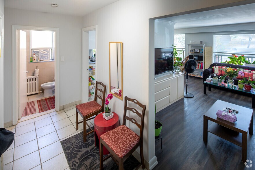 More Photos Of 27 Hotspur Rd, Toronto Apartments For Sale