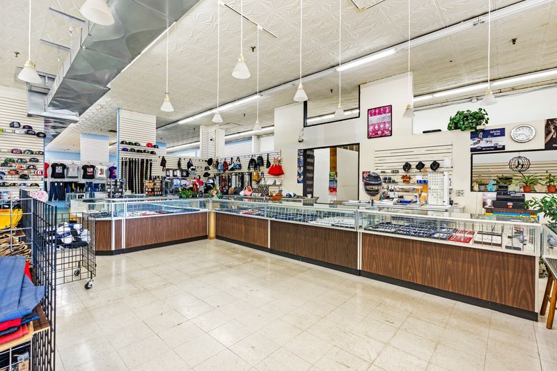 More Photos Of 5340-5364 Broadway, Merrillville Storefront For Sale