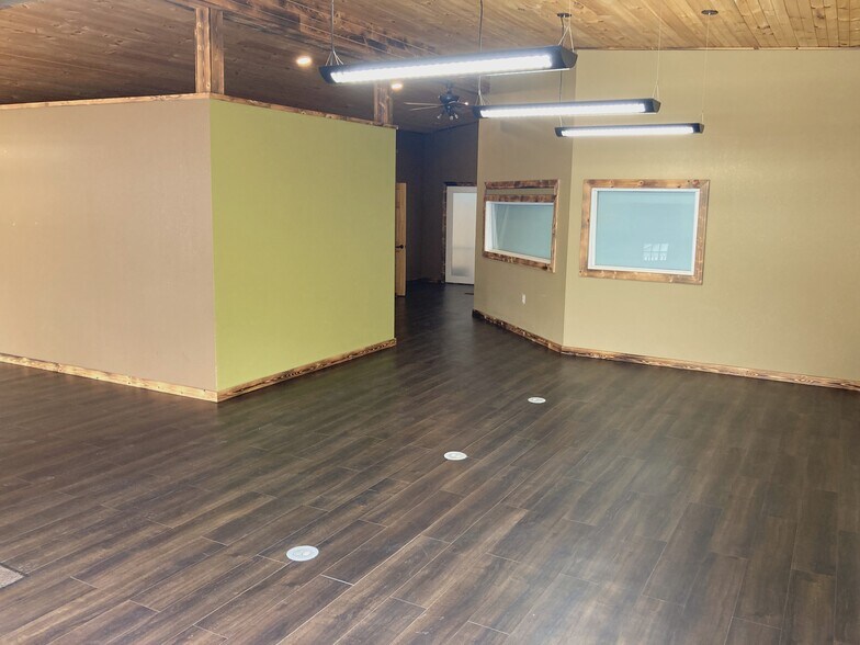 More Photos Of 516 E Front St, Traverse City Freestanding For Lease