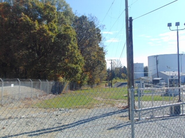 More Photos Of 101 Chimney Rock Rd, Greensboro Land For Lease