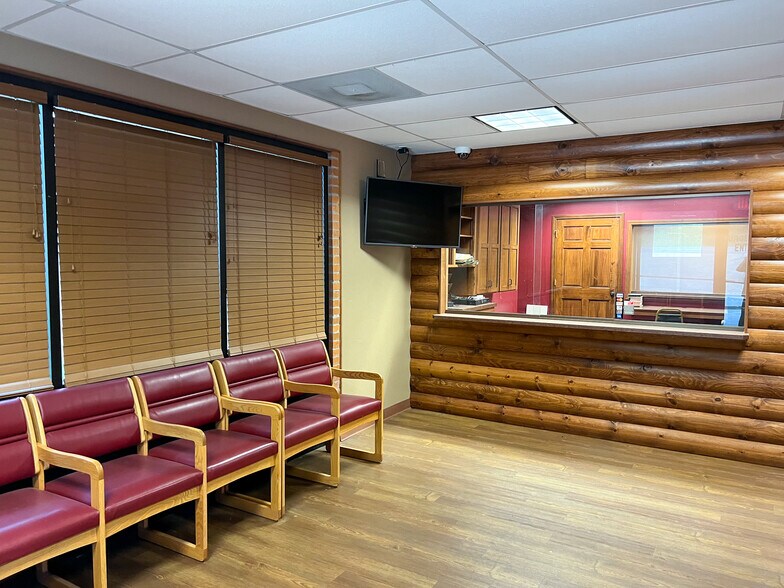 More Photos Of 116 E Robert S Kerr Blvd, Wynnewood Medical For Sale