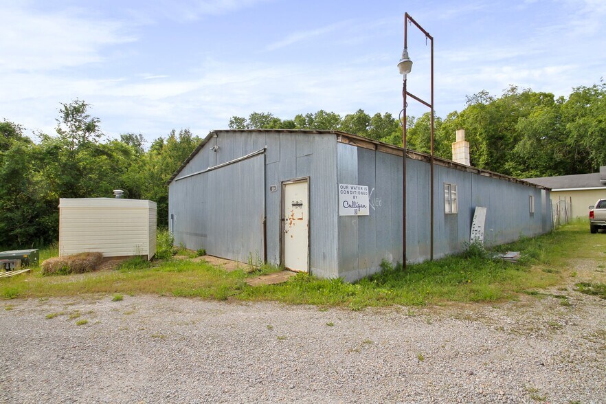 More Photos Of 1604 US 160 West, West Plains Storefront Retail Office For Sale