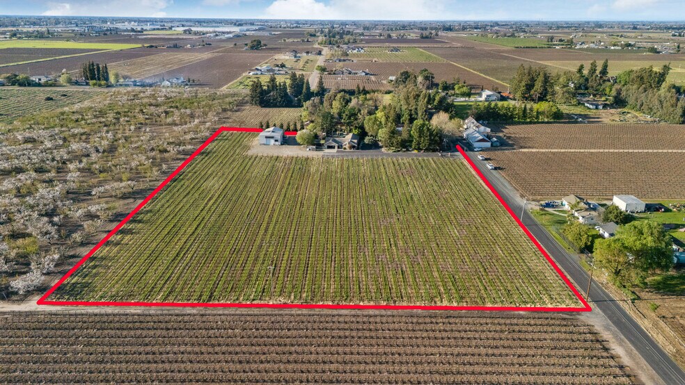 Primary Photo Of 13299 N Curry Ave, Lodi Specialty For Sale